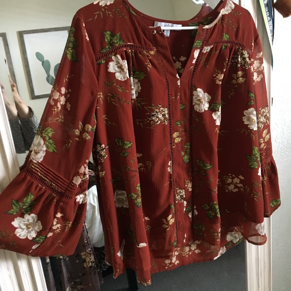 Flouncy floral top